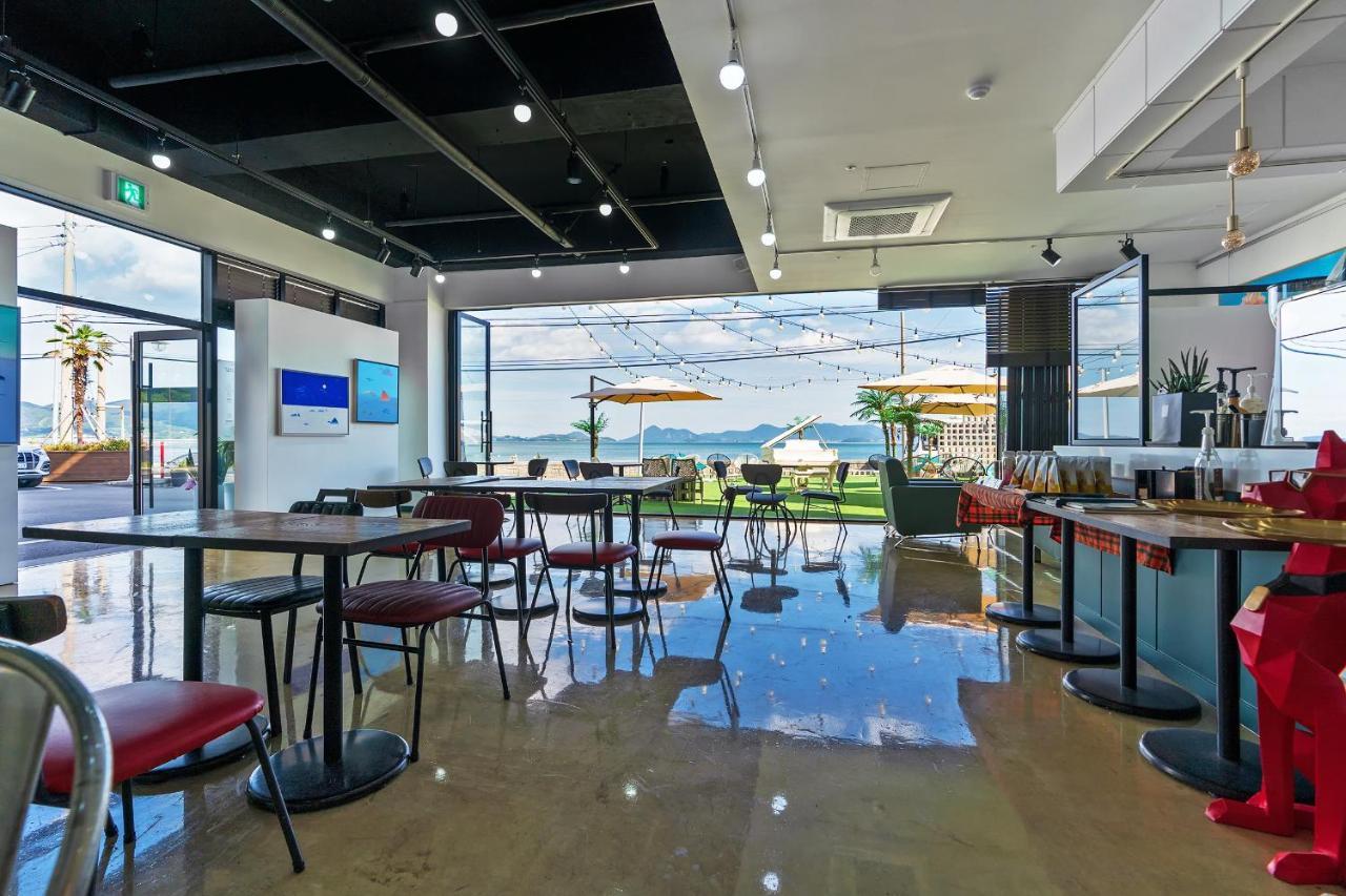 Gold Beach Resort Yeosu Extérieur photo