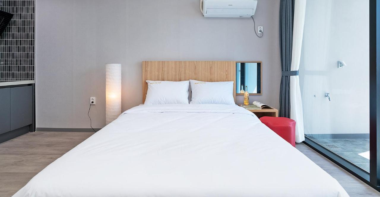 Gold Beach Resort Yeosu Extérieur photo