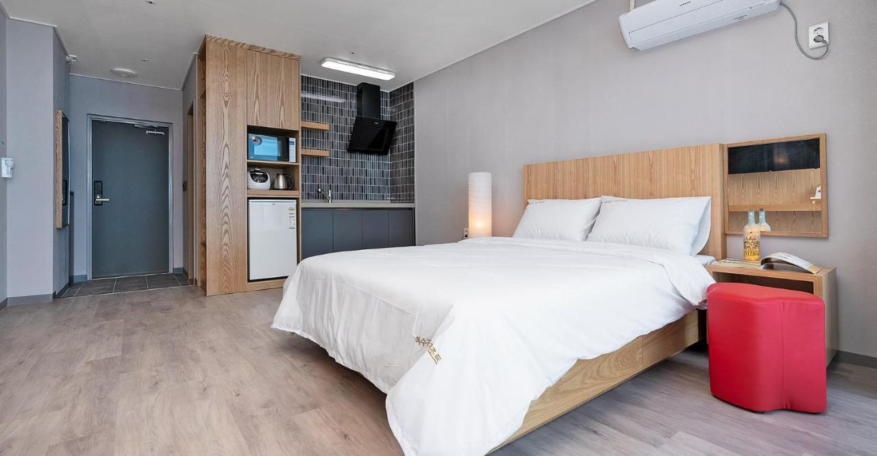 Gold Beach Resort Yeosu Extérieur photo