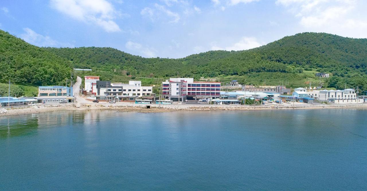Gold Beach Resort Yeosu Extérieur photo