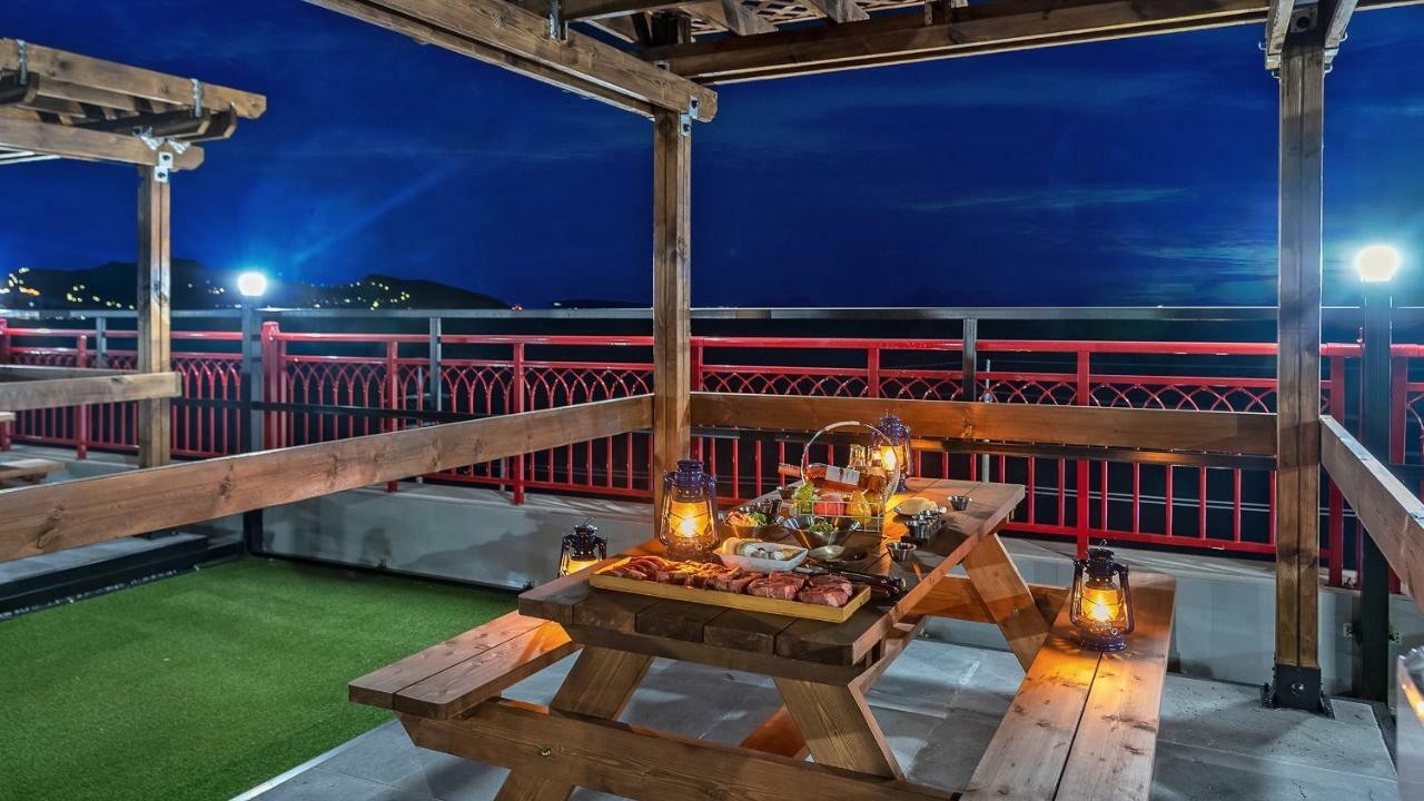 Gold Beach Resort Yeosu Extérieur photo